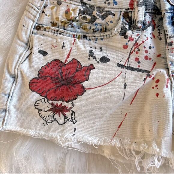BlankNyc Dripping Paint Denim Shorts (8) - Picture 3 of 6